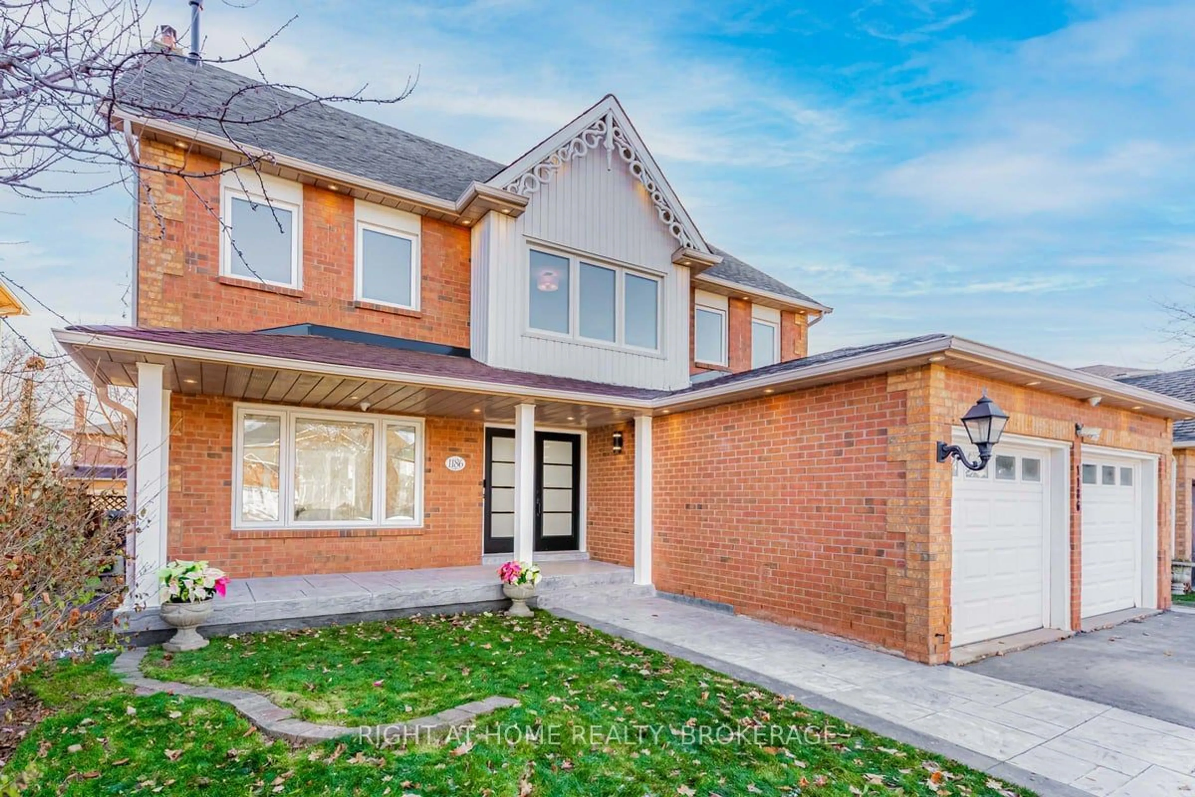 Home with brick exterior material, street for 1186 Glenashton Dr, Oakville Ontario L6H 5L7