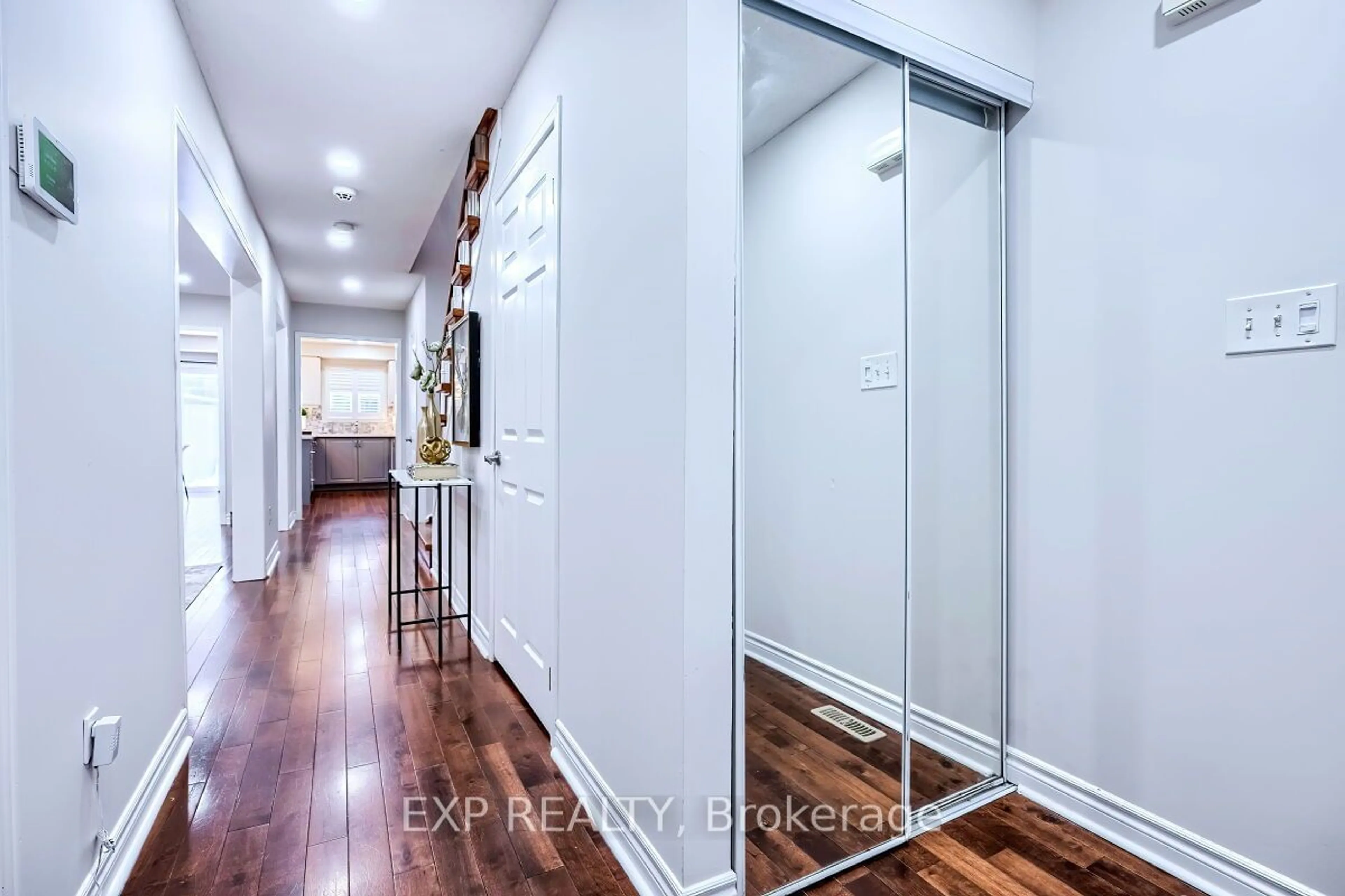 Indoor entryway for 247 Featherstone Rd, Milton Ontario L9T 7C3