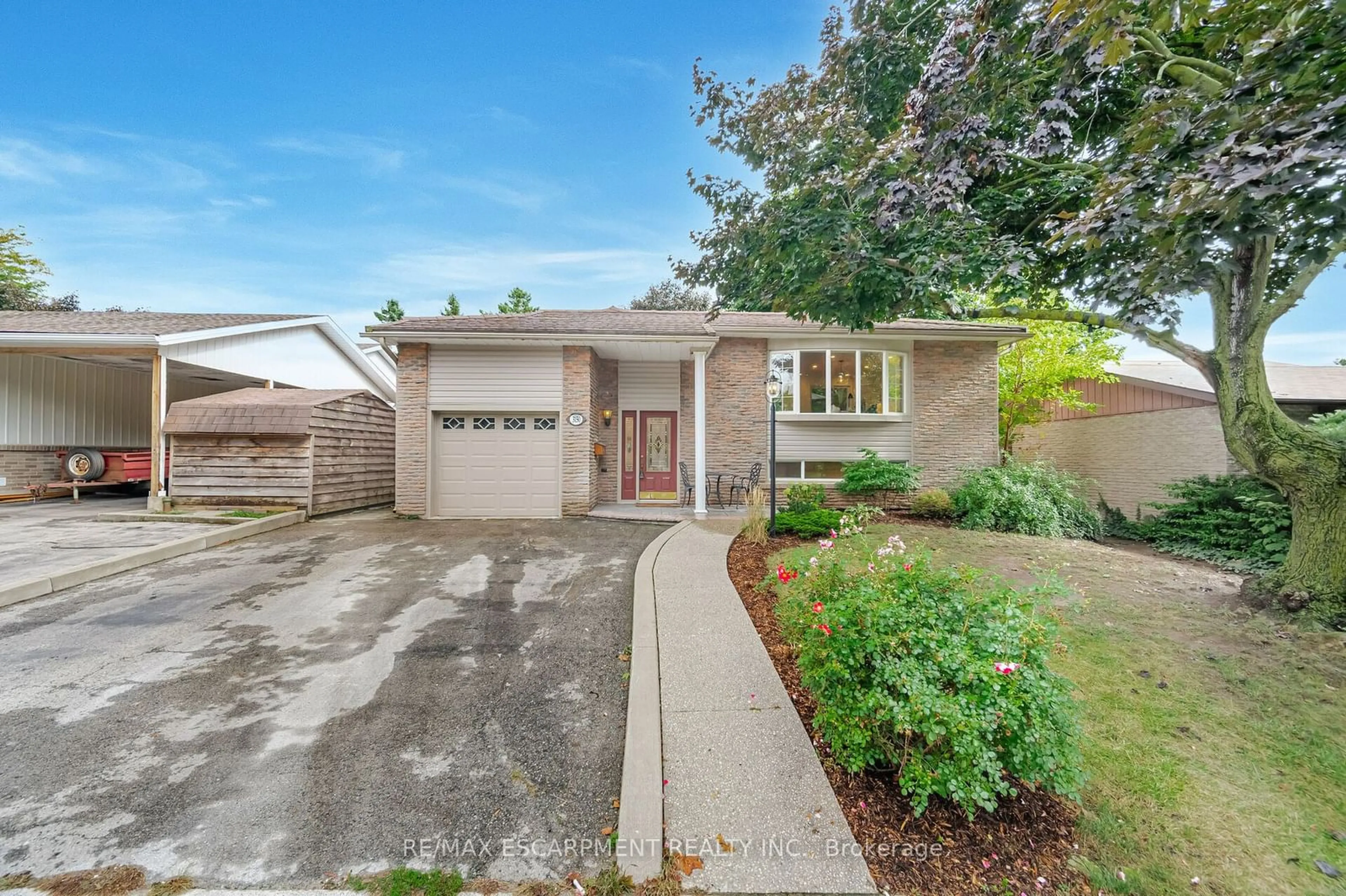 Home with brick exterior material, street for 3150 Bentworth Dr, Burlington Ontario L7M 1M2