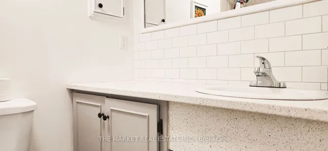 Additional property image - 785 Brown's Line Unit 301