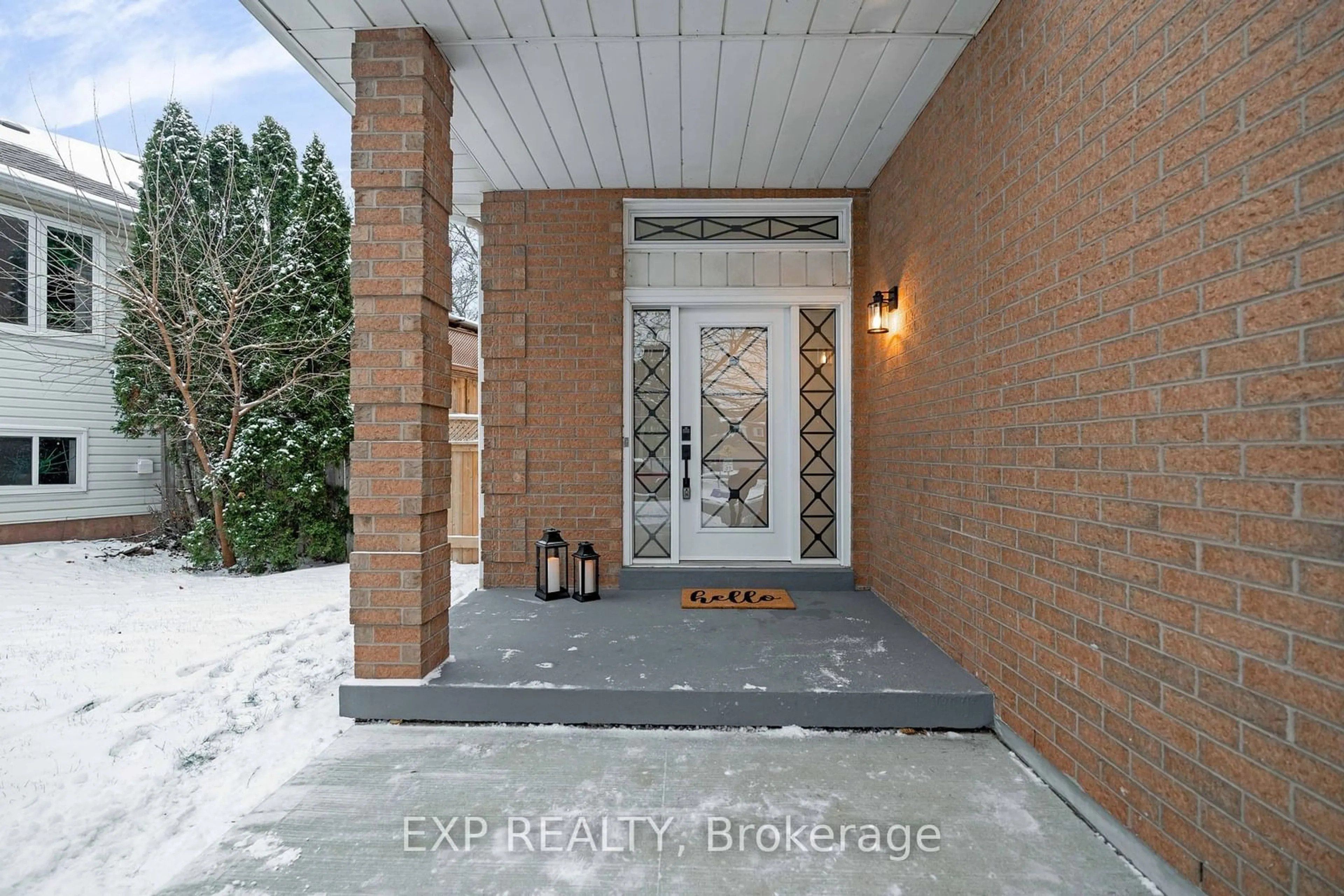 Indoor entryway for 2333 Grand Ravine Dr, Oakville Ontario L6H 6A8