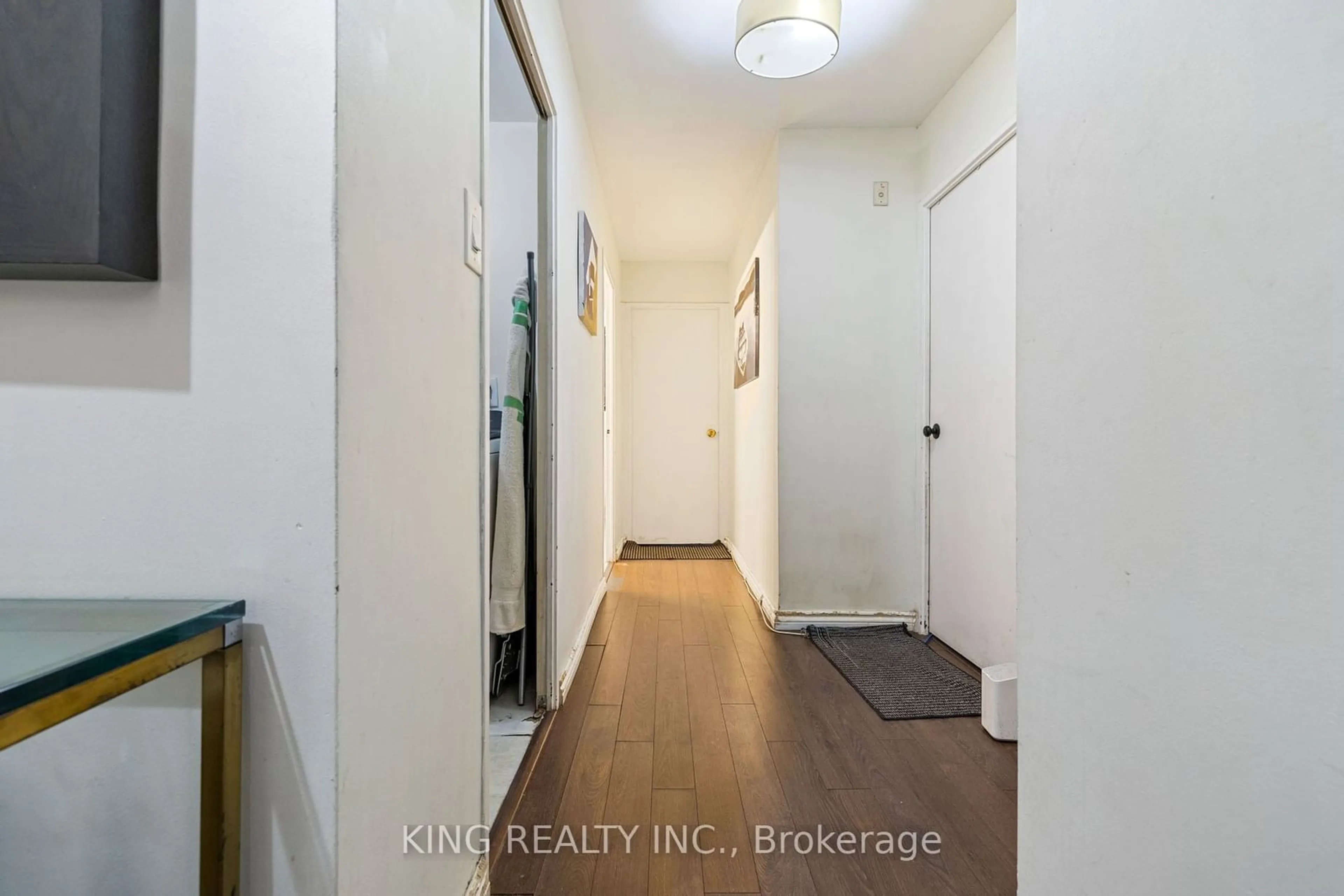 Indoor entryway for 19 Four Winds Dr #708, Toronto Ontario M3J 2S9