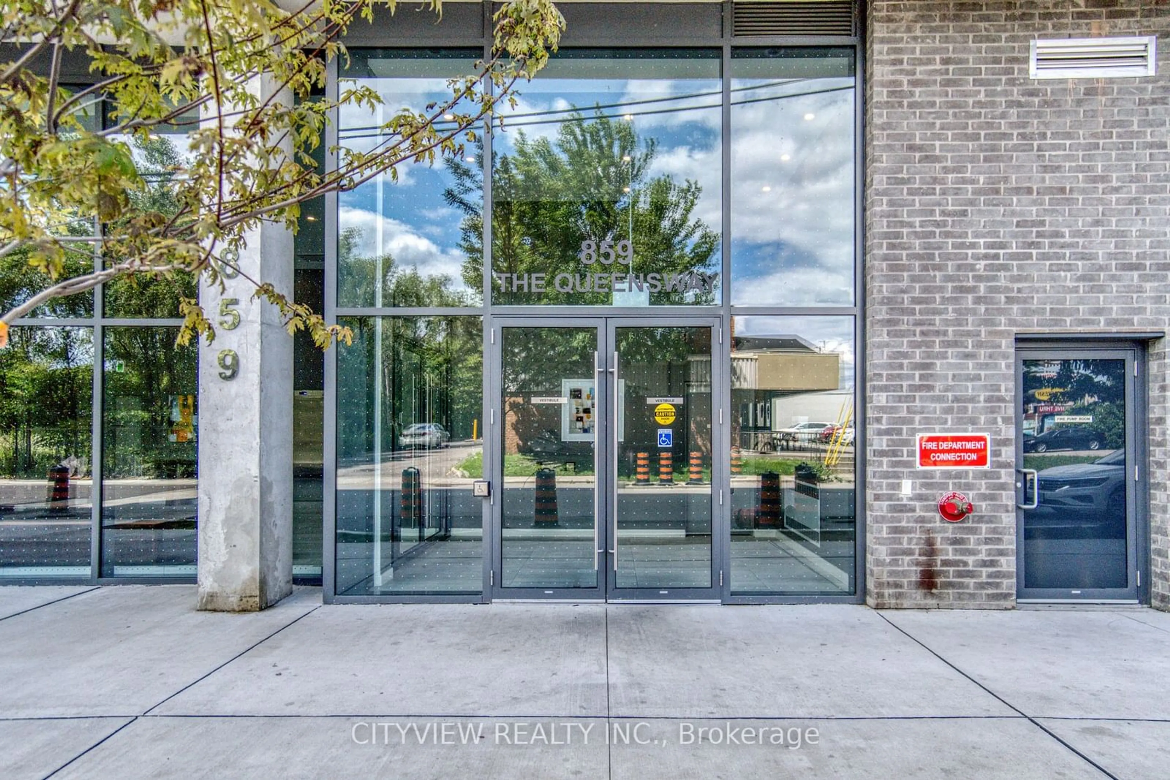 Indoor foyer for 859 The Queensway #816, Toronto Ontario M8Z 1N8