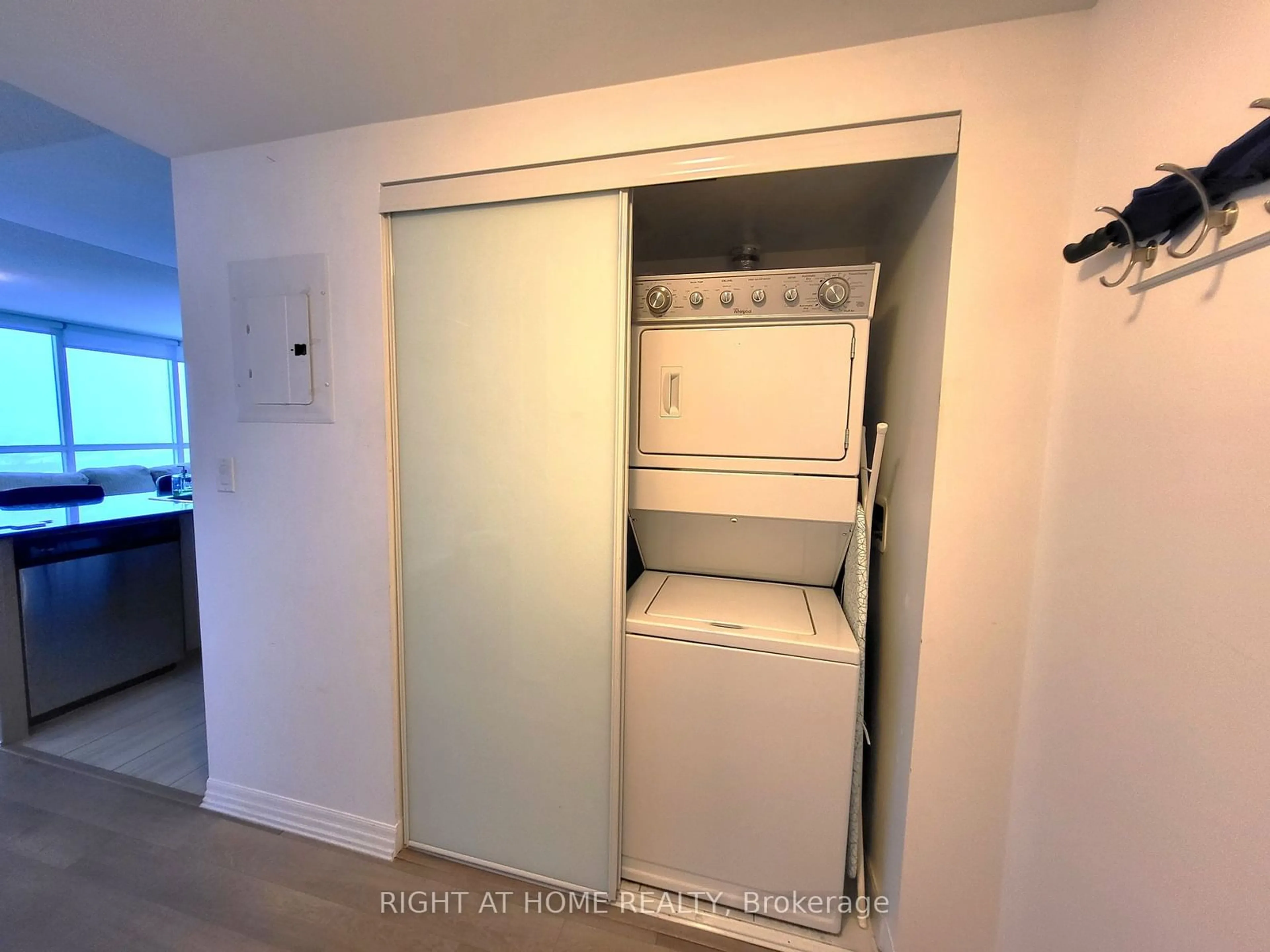 Laundry room for 80 Esther Lorrie Dr #906, Toronto Ontario M9W 0C6