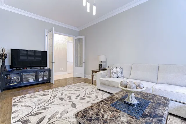 Additional property image - 20 Ladbrook Cres