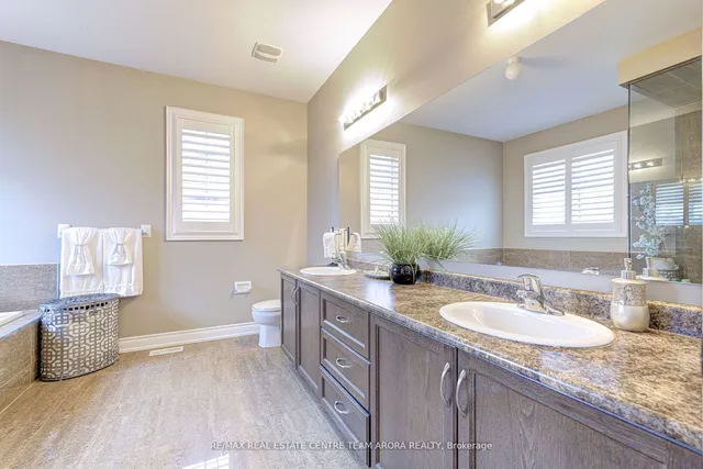 Additional property image - 20 Ladbrook Cres