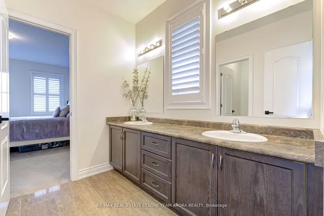 Additional property image - 20 Ladbrook Cres