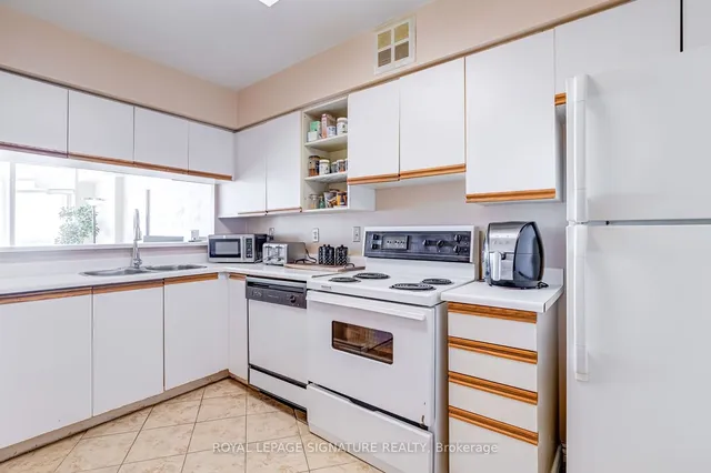 Additional property image - 26 Hanover Rd Unit 904