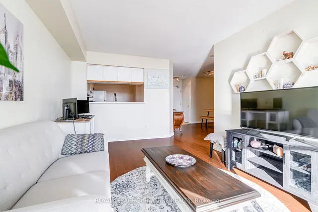 Additional property image - 26 Hanover Rd Unit 904