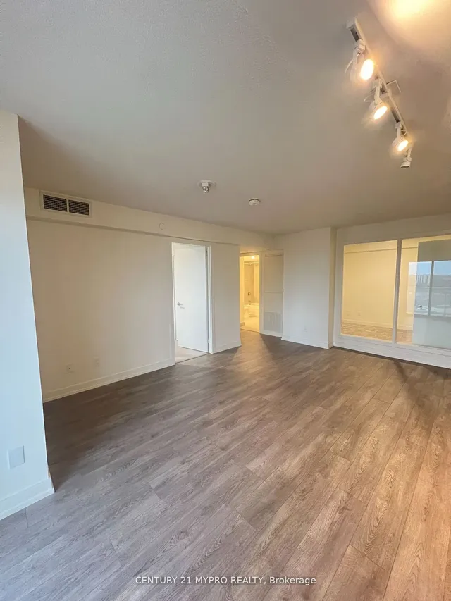 Additional property image - 10 Wilby Cres Unit 1409