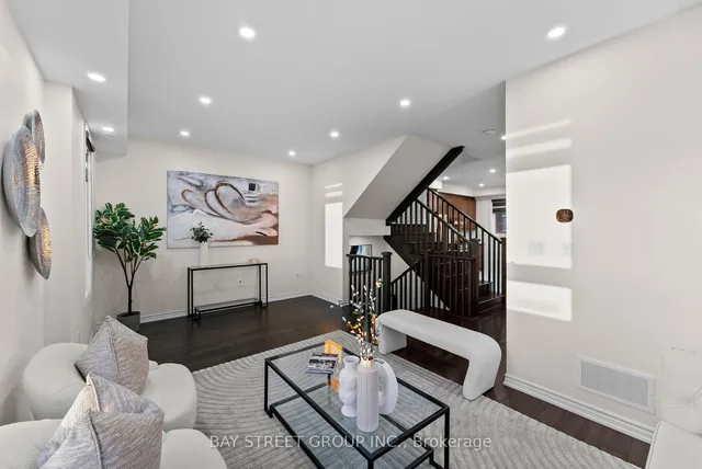 Additional property image - 340 Lagerfeld Dr