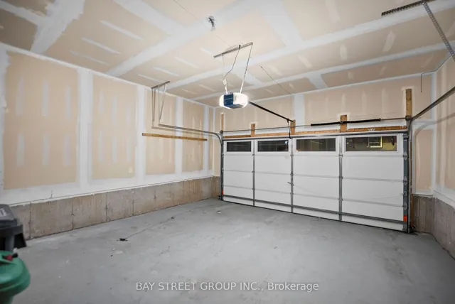 Additional property image - 340 Lagerfeld Dr