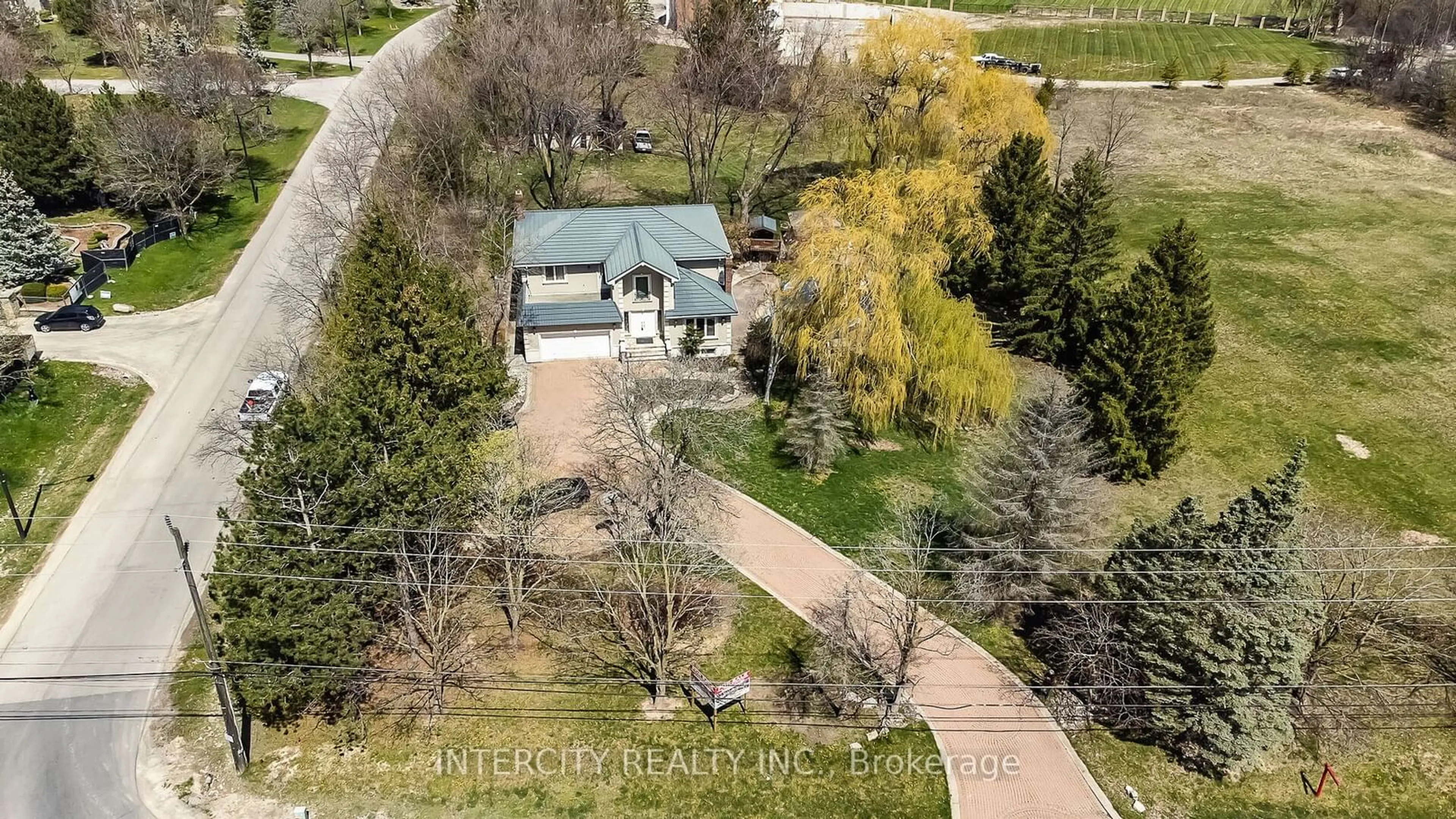 A pic from outside/outdoor area/front of a property/back of a property/a pic from drone, street for 10829 McVean Dr, Brampton Ontario L6P 0K2