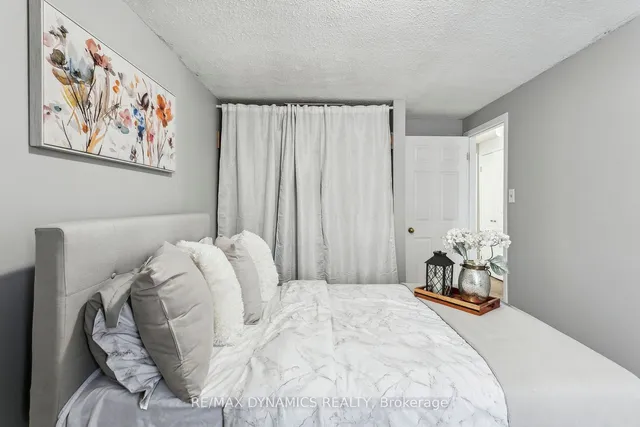 Additional property image - 2359 Malcolm Cres