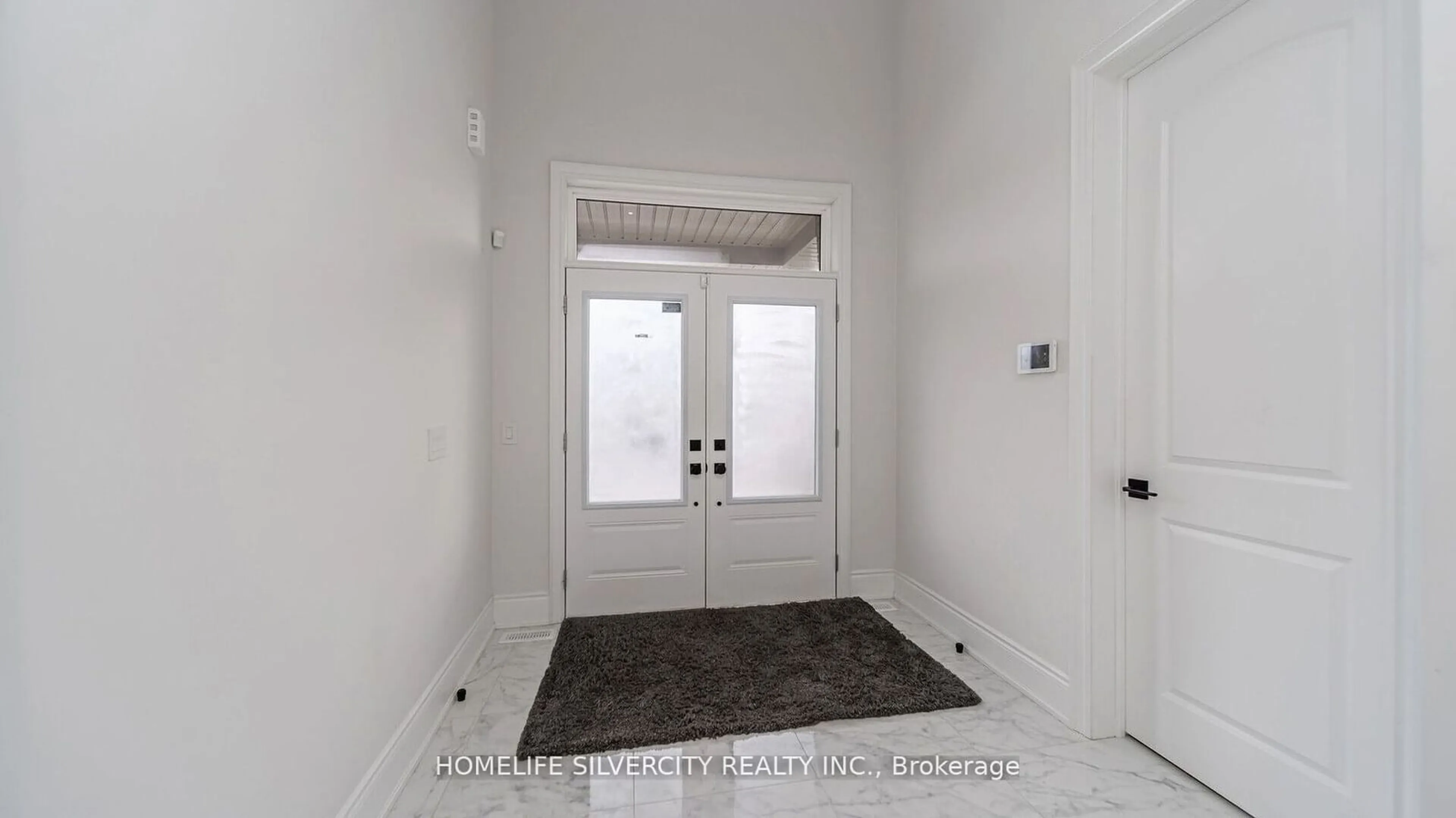 Indoor entryway for 69 Raspberry Rdg Ave, Caledon Ontario L7C 1R5