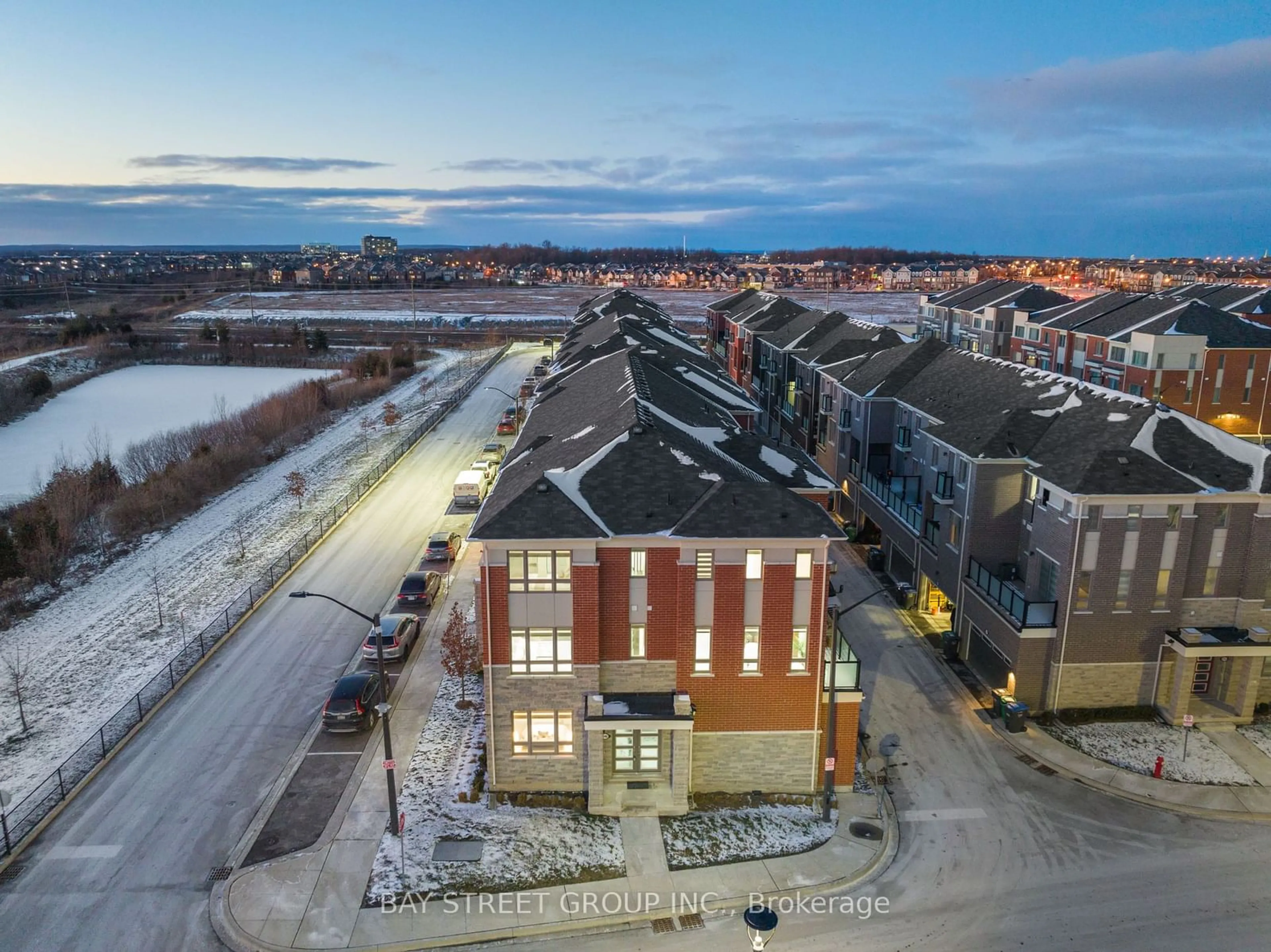 A pic from outside/outdoor area/front of a property/back of a property/a pic from drone, unknown for 340 Lagerfeld Dr, Brampton Ontario L7A 5G8