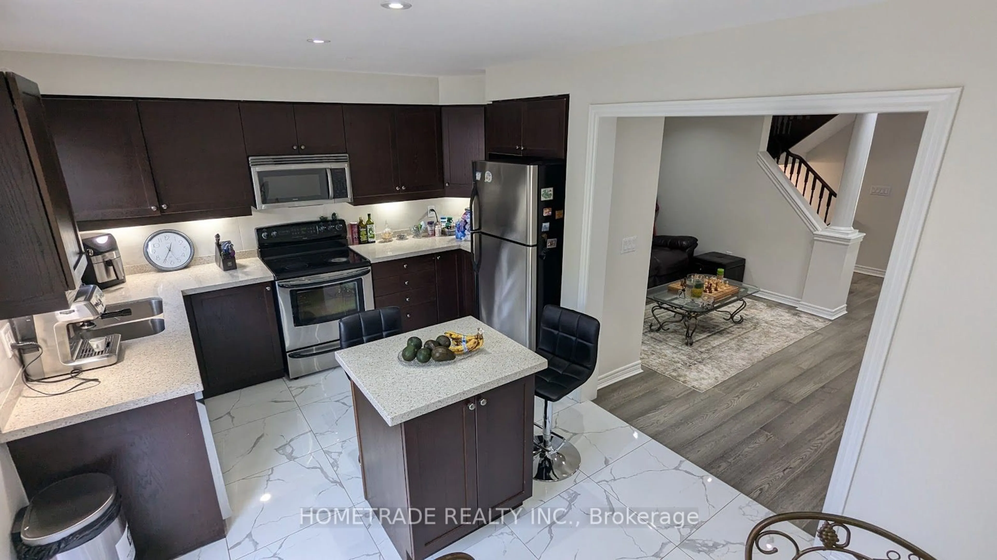 Open concept kitchen, ceramic/tile floor for 4861 Verdi St, Burlington Ontario L7M 0H4