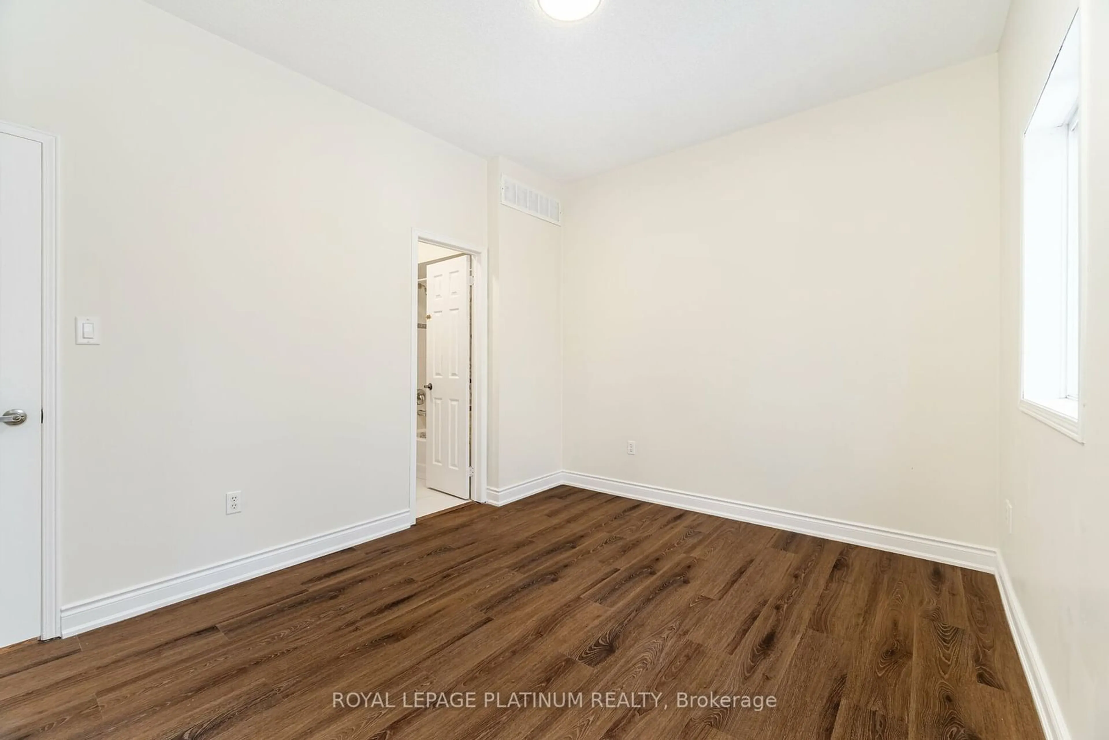 A pic of a room for 10 Spadina Rd, Brampton Ontario L6X 4X6