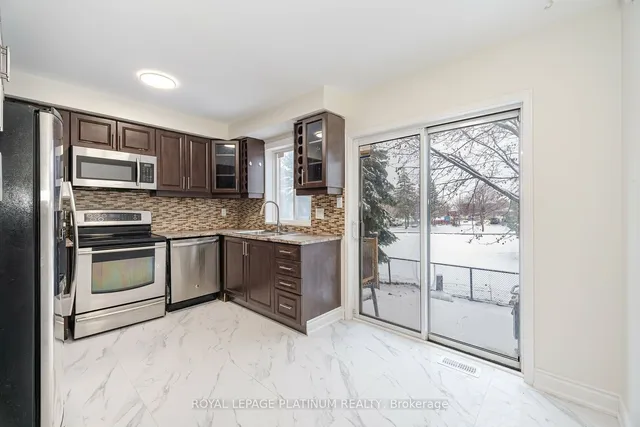 Additional property image - 10 Spadina Rd