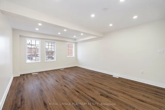 Additional property image - 10 Spadina Rd