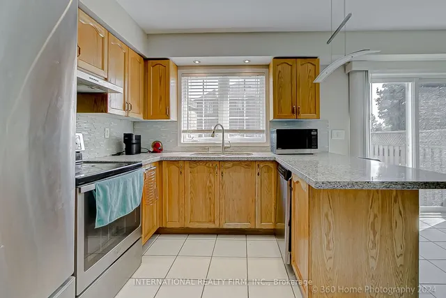 Additional property image - 5498 Tree Crest Crt