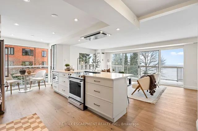 Additional property image - 2210 Lakeshore Rd Unit 202