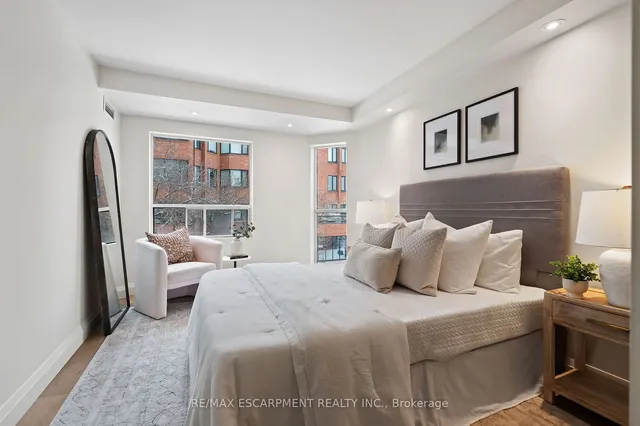 Additional property image - 2210 Lakeshore Rd Unit 202