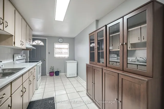 Additional property image - 11 Bloem Ave