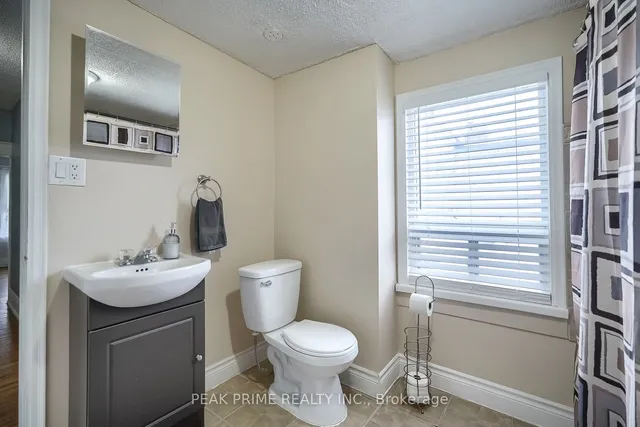 Additional property image - 11 Bloem Ave