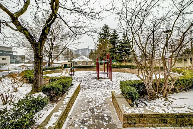 Additional property image - 2772 Keele St Unit 101