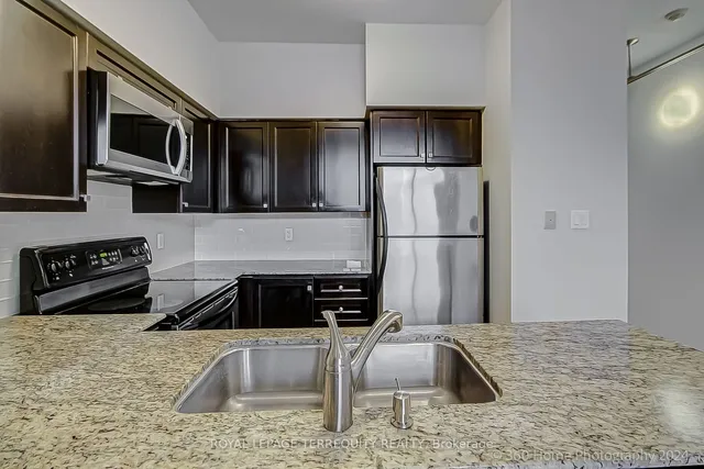 Additional property image - 2772 Keele St Unit 101