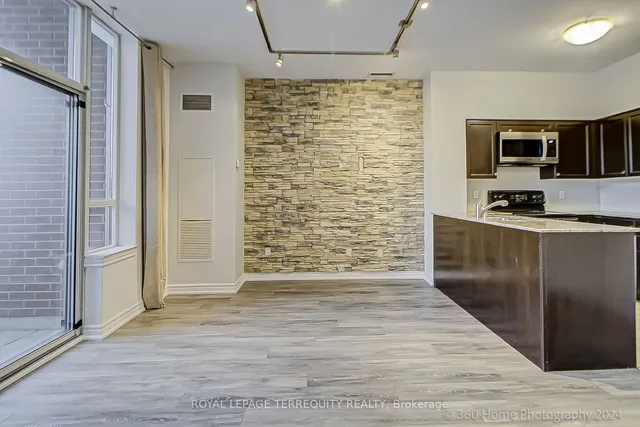 Additional property image - 2772 Keele St Unit 101