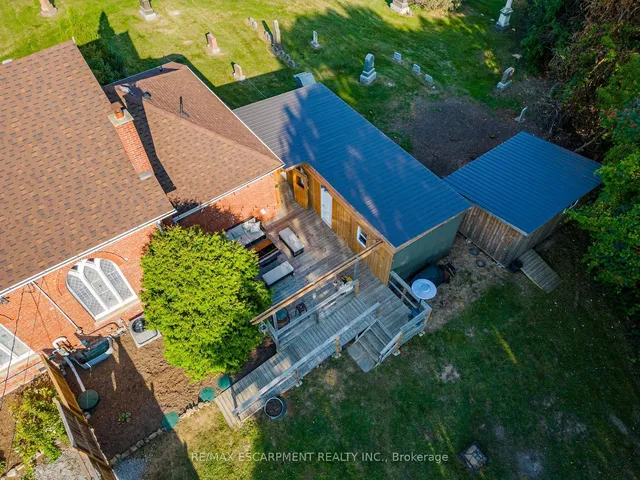 Additional property image - 3318 Dundas St
