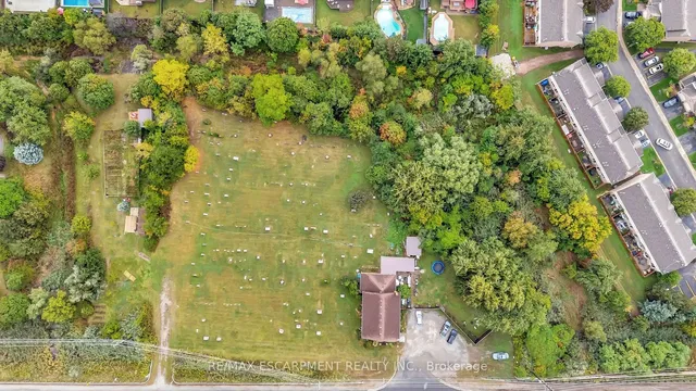 Additional property image - 3318 Dundas St
