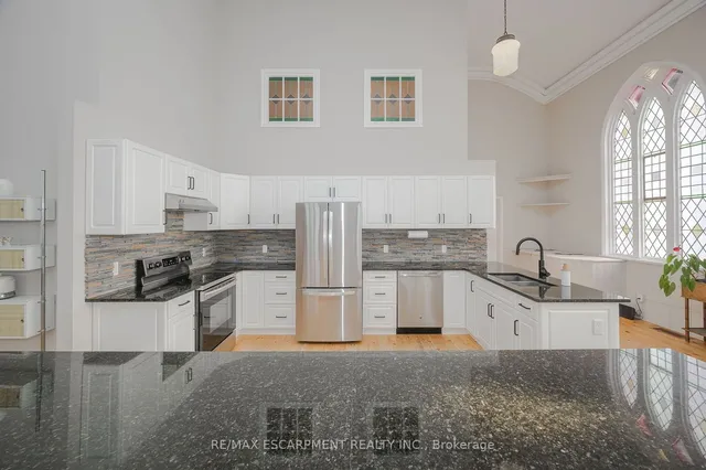 Additional property image - 3318 Dundas St