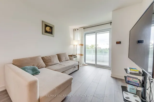 Additional property image - 10 Wilby Cres Unit 309