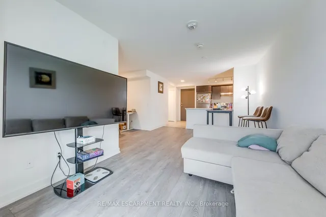 Additional property image - 10 Wilby Cres Unit 309