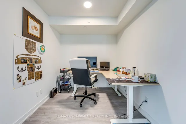 Additional property image - 10 Wilby Cres Unit 309
