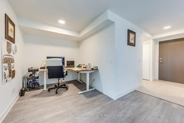 Additional property image - 10 Wilby Cres Unit 309