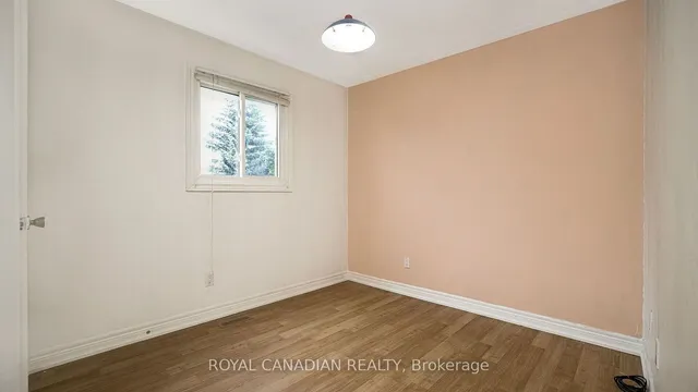Additional property image - 18 Wabash Crt