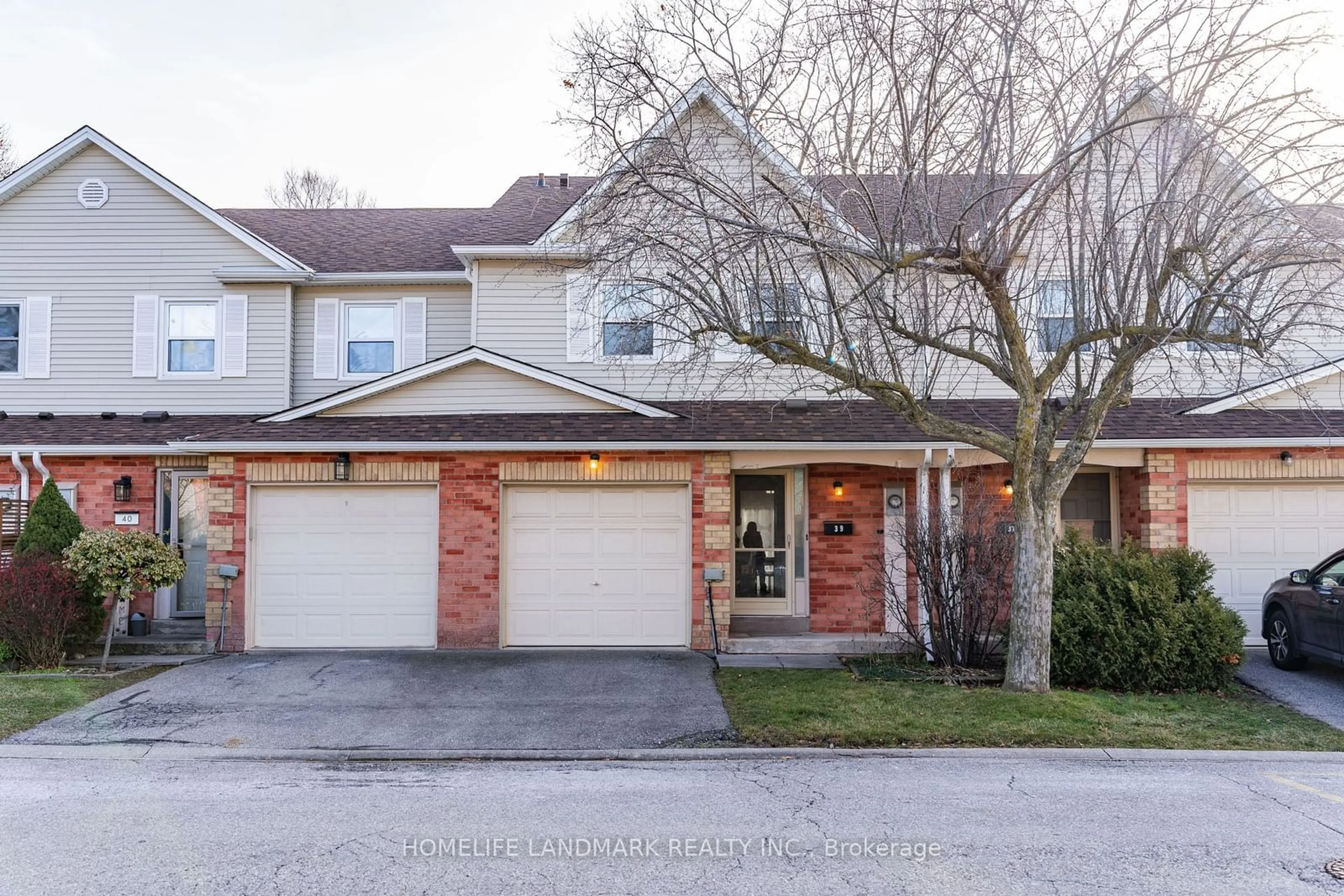 Home with brick exterior material, street for 1230 Kirstie Crt #39, Oakville Ontario L6H 5C3