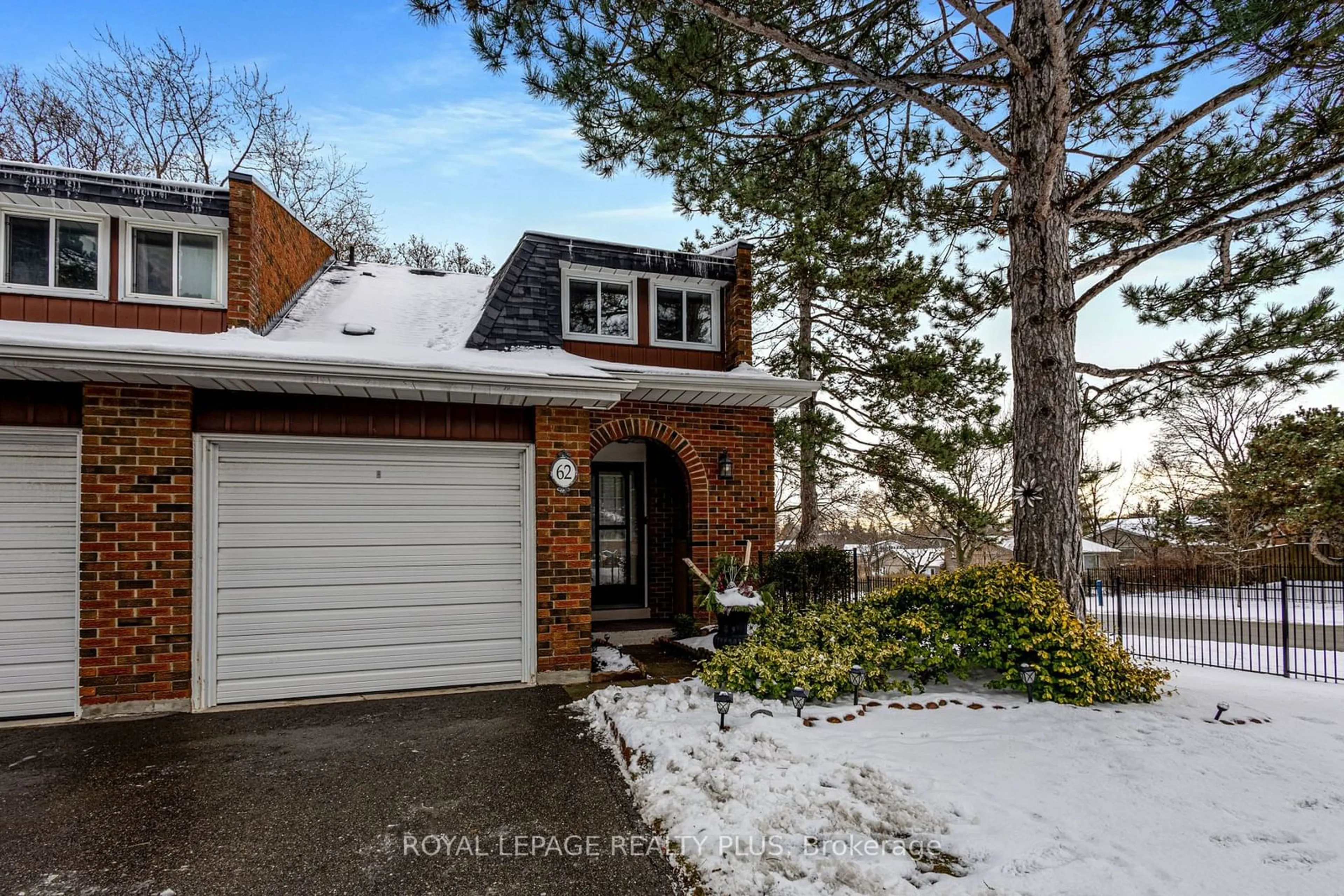 Home with brick exterior material, street for 3351 Hornbeam Cres #62, Mississauga Ontario L5L 3Z8