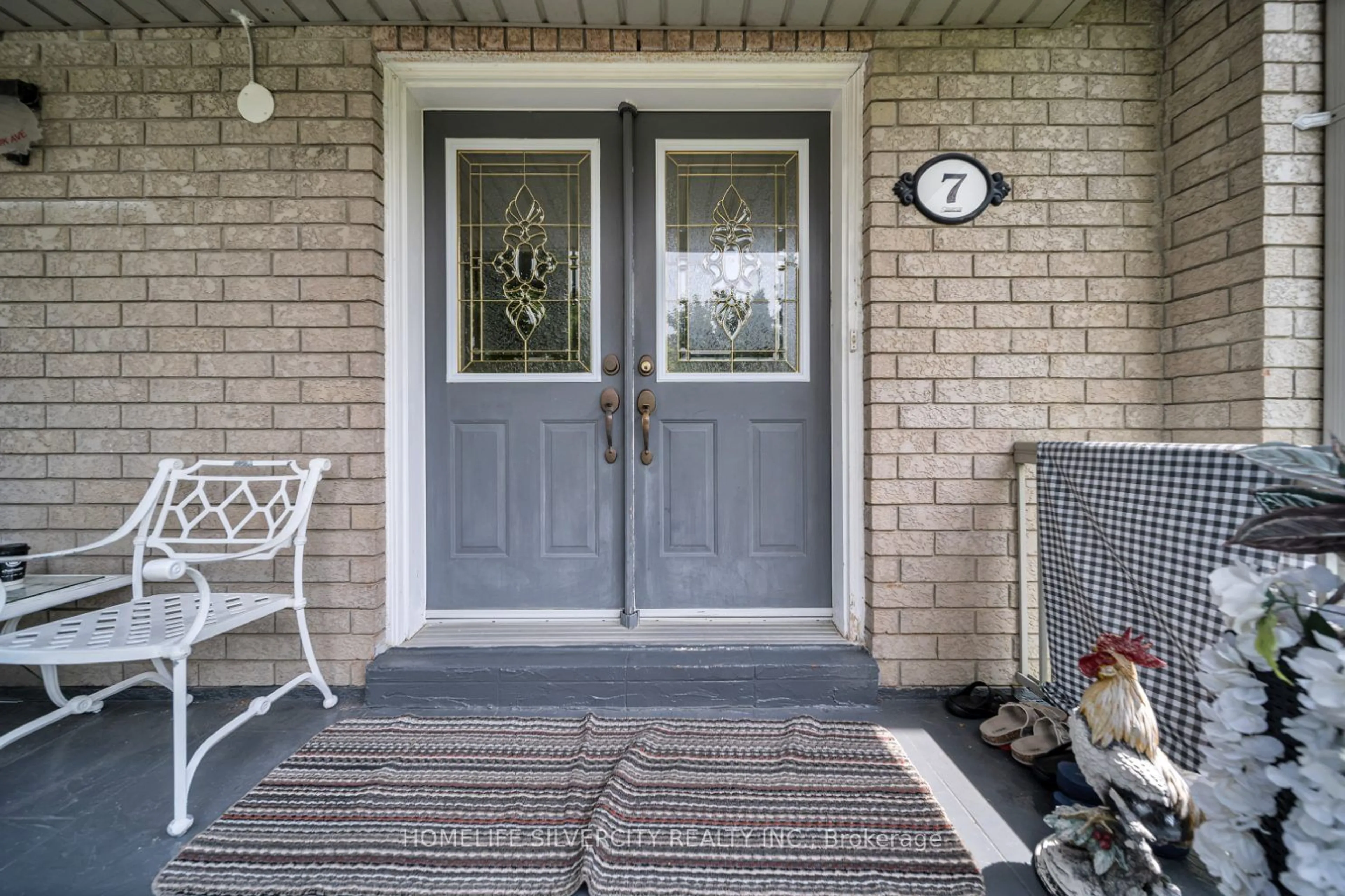 Indoor entryway for 7 Westbrook Ave, Brampton Ontario L6P 1M3