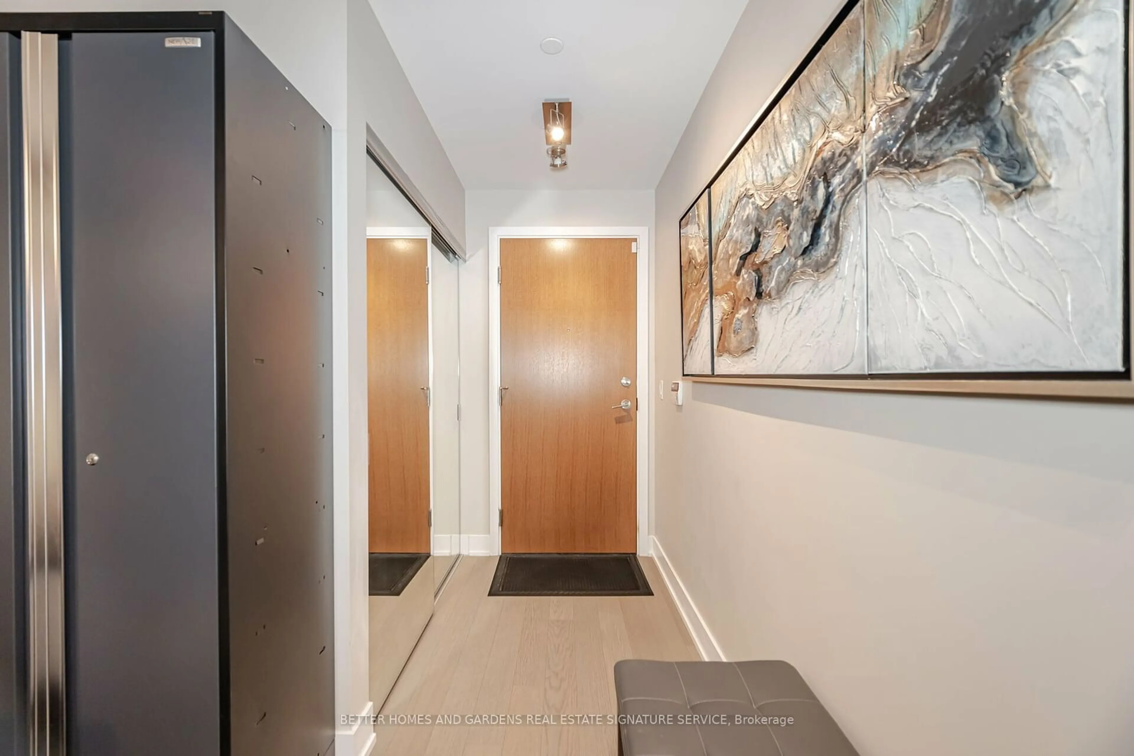 Indoor entryway for 20 Shore Breeze Dr #312, Toronto Ontario M8V 0C7