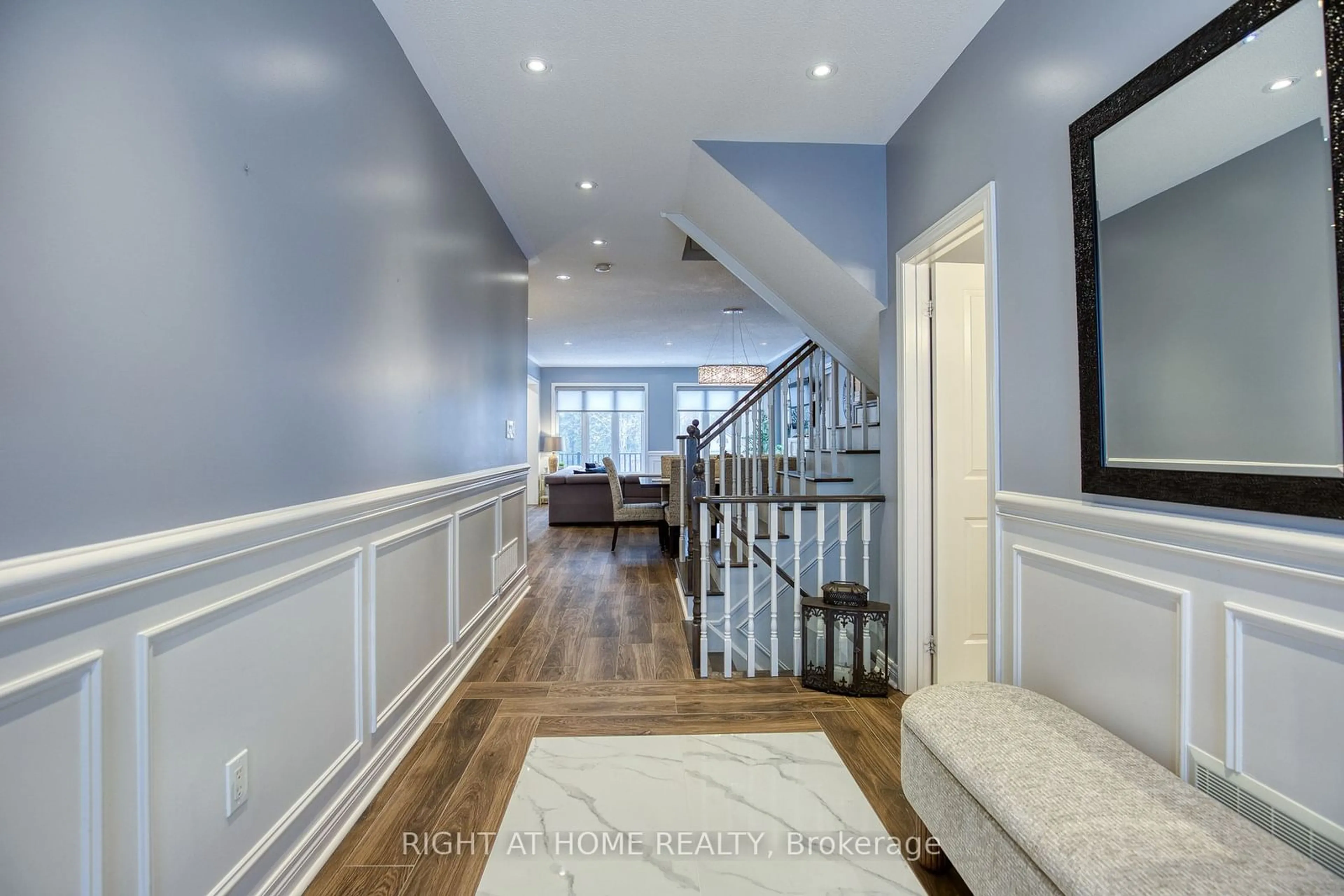 Indoor entryway for 59 Paisley Green Ave, Caledon Ontario L7C 3R9