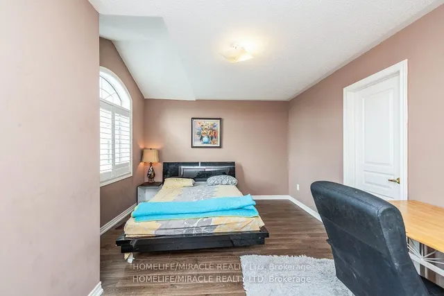 Additional property image - 30 Lloyd Cres