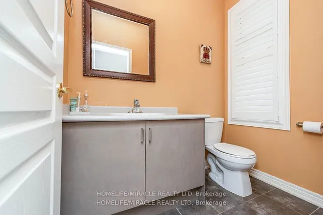 Additional property image - 30 Lloyd Cres
