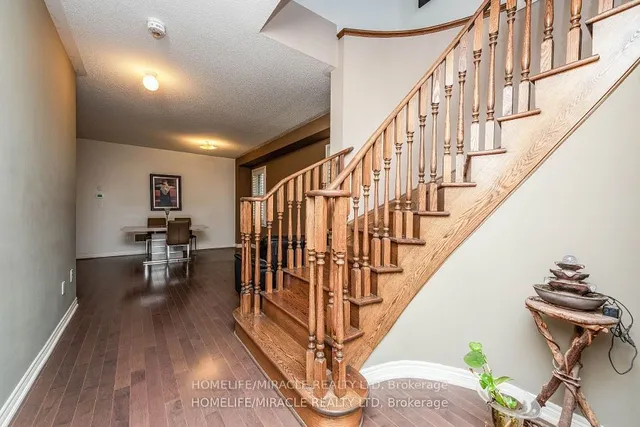 Additional property image - 30 Lloyd Cres