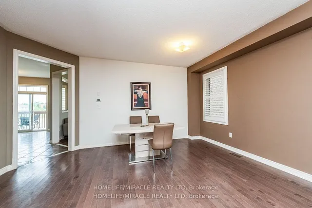 Additional property image - 30 Lloyd Cres
