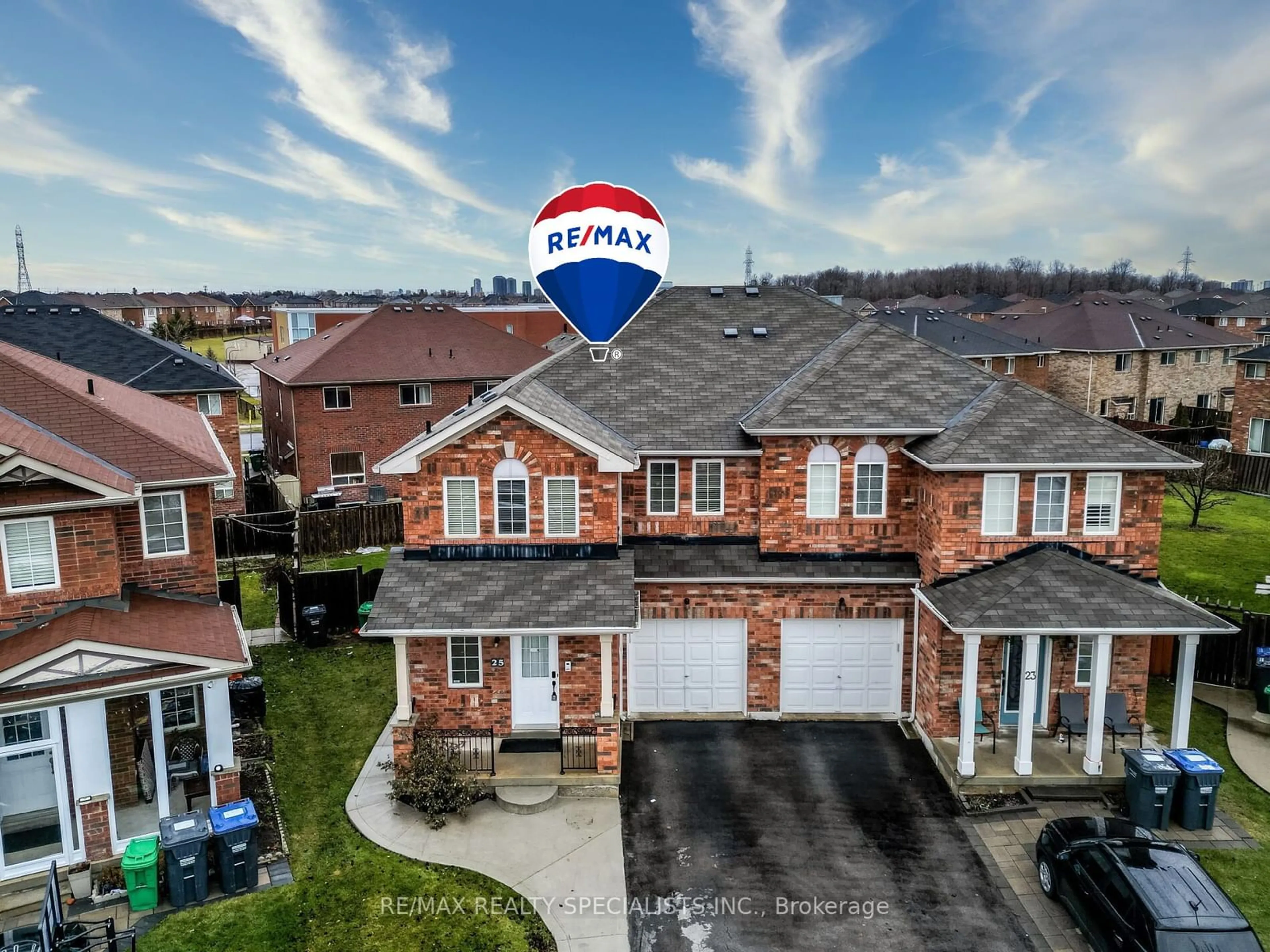 A pic from outside/outdoor area/front of a property/back of a property/a pic from drone, unknown for 25 Commodore Dr, Brampton Ontario L6X 0S5